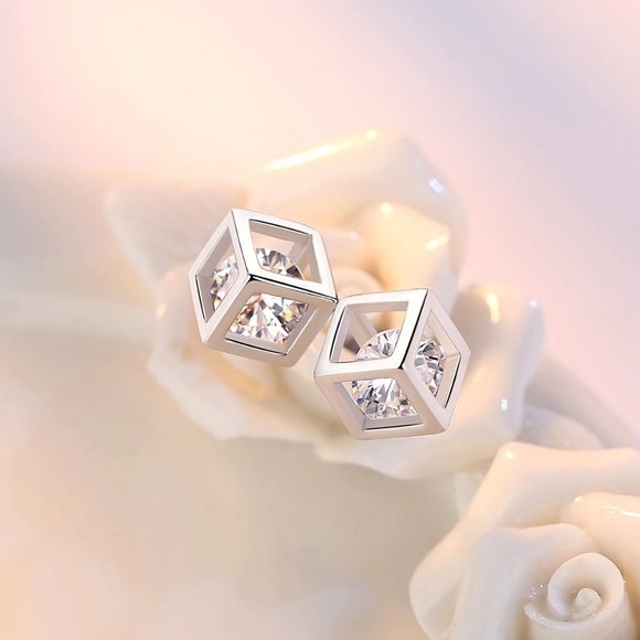 NEW 925 Sterling Silver Diamond Cube Stud Earrings - Picture 3 of 7